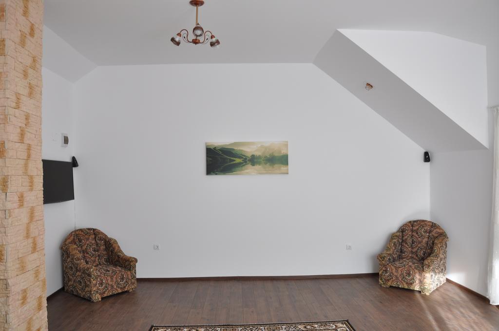 Pensiunea La Ionica Dâmbovicioara Bagian luar foto